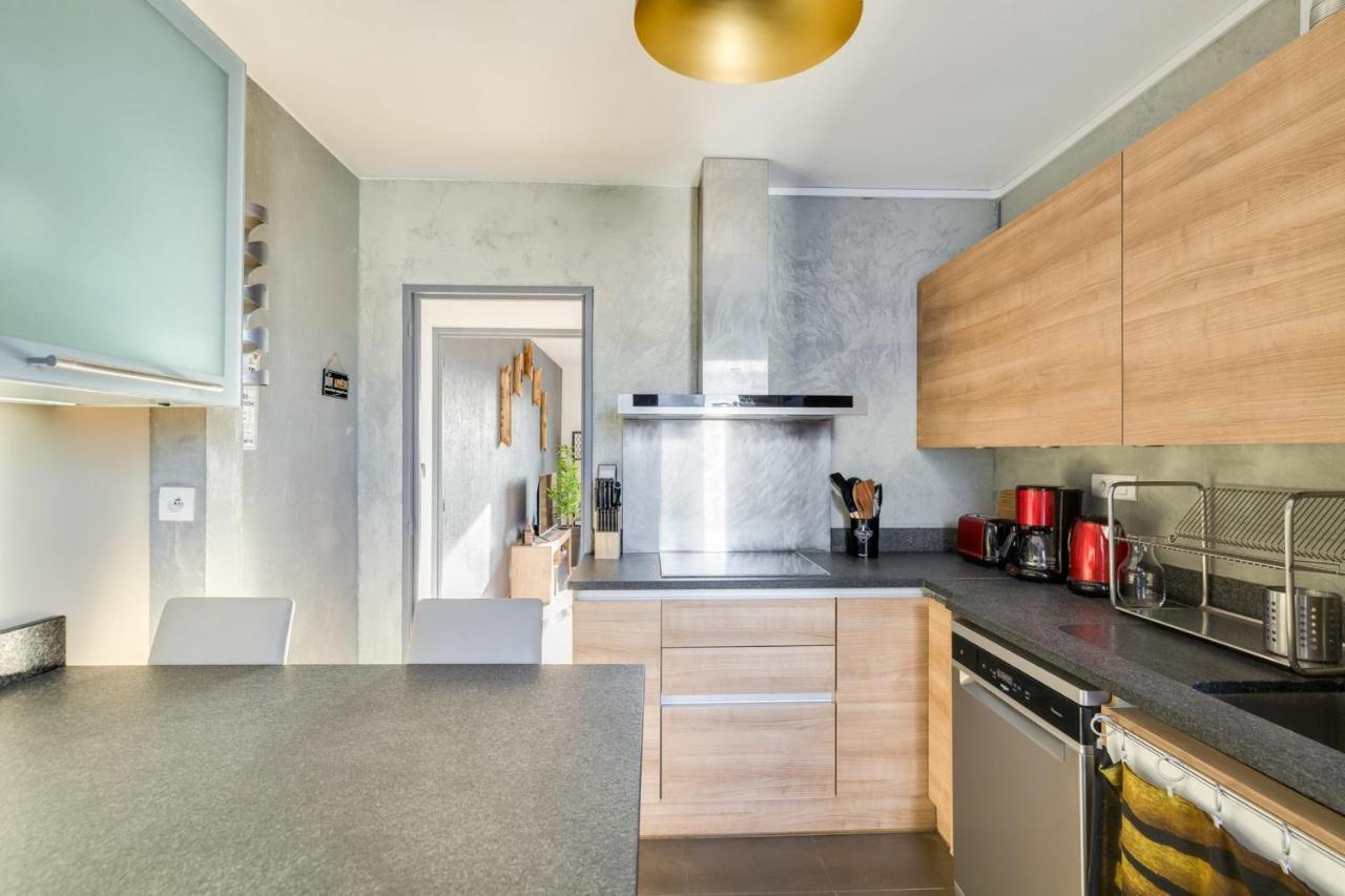 2 Chambres, Dernier Etage, Parking Gratuit Dans Residence, Balcon & Coucher De Soleil *