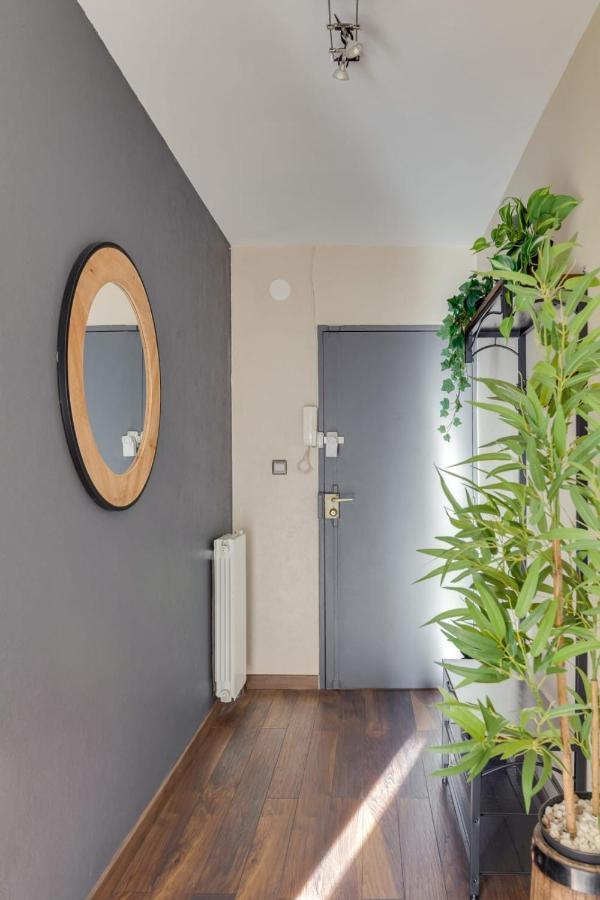 Apartment 2 Chambres, Dernier Etage, Parking Gratuit Dans Residence, Balcon & Coucher De Soleil