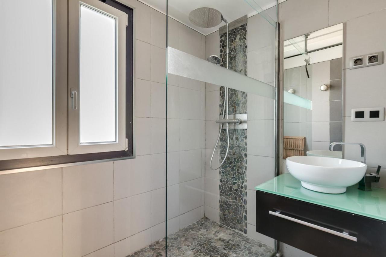 Apartment 2 Chambres, Dernier Etage, Parking Gratuit Dans Residence, Balcon & Coucher De Soleil